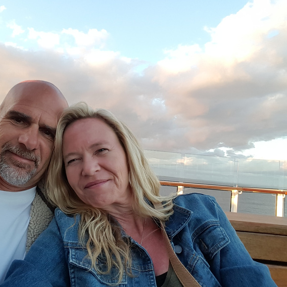 Meet your Posher.. - Picture 3 of 8